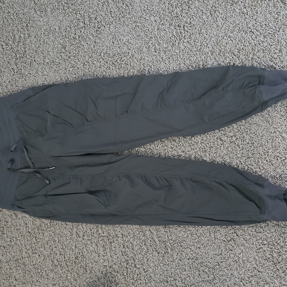 Lululemon Athletica Army Green Dance Studio Joggers Size 8